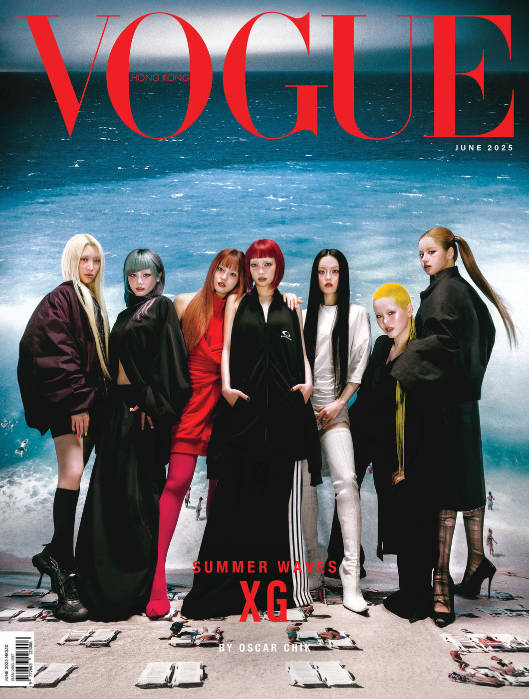 VOGUE Hong Kong (12 Print Issues in Hong Kong) + 1x Cochine Scented Candle